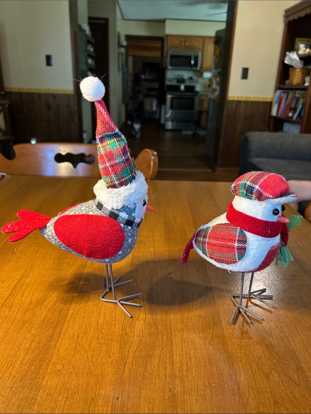 Festive Red & Gray Holiday Bird Figurine - Unbranded - Picture 7 of 7
